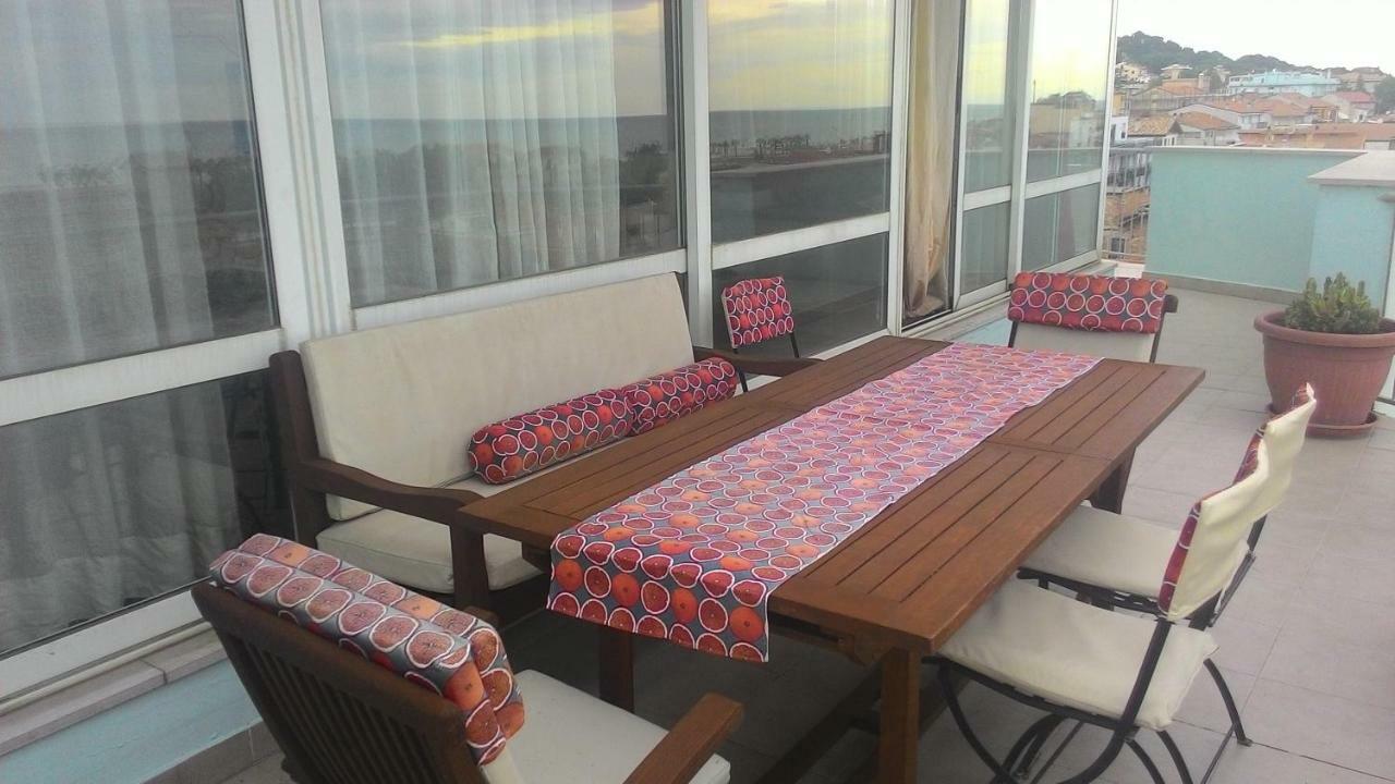 Sky Wellness Apartment Porto Sant'Elpidio Luaran gambar